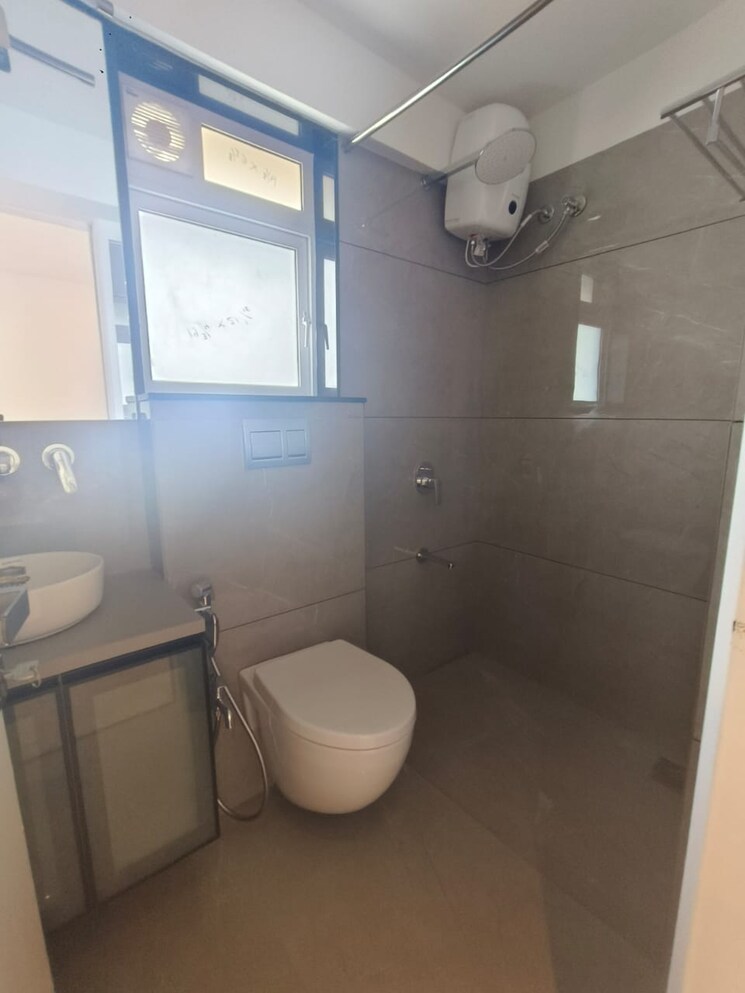 Bathroom, neelam-apartment 3 Bedroom 1500 Sq.Ft. Apartment In Bandra West Mumbai 9753904