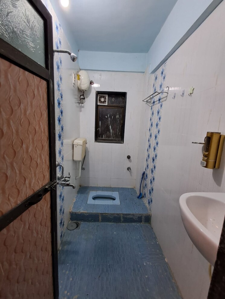 Bathroom, matoshree-park 2 Bedroom 950 Sq.Ft. Apartment In Bhandup East Mumbai 9753916