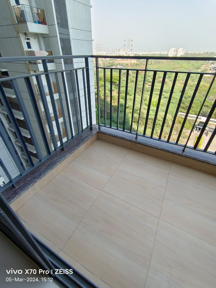 Balcony, amanora-gold-towers 2 Bedroom 918 Sq.Ft. Apartment In Hadapsar Pune 9753863