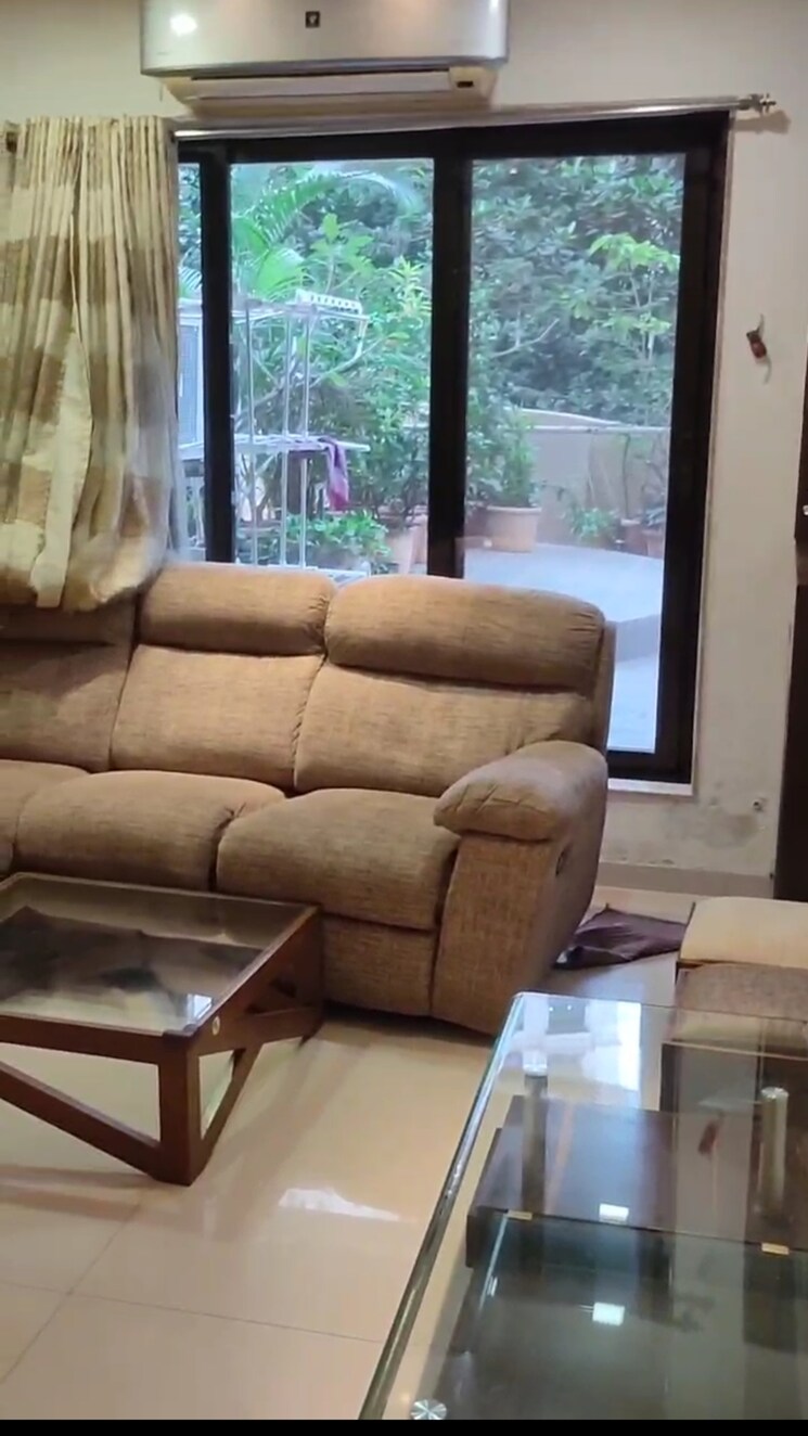 Living Room, hiranandani-gardens 3 Bedroom 1100 Sq.Ft. Apartment In Powai Mumbai 9754140