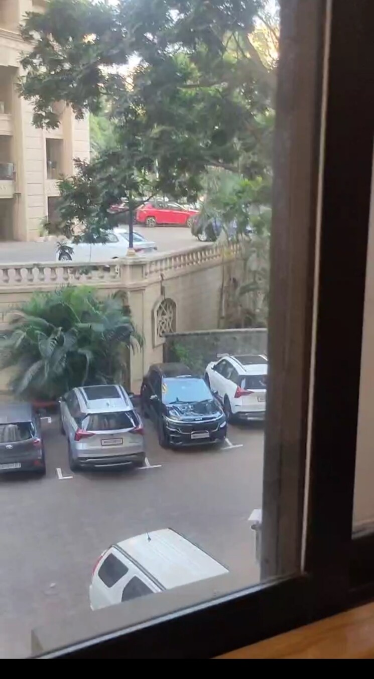  Parking, hiranandani-gardens 3 Bedroom 1100 Sq.Ft. Apartment In Powai Mumbai 9754140