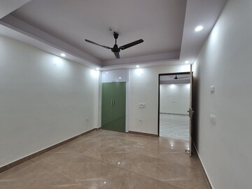 Room in 2 BHK Apartment at Palm Residency Chhatarpur, Chattarpur – for Rent