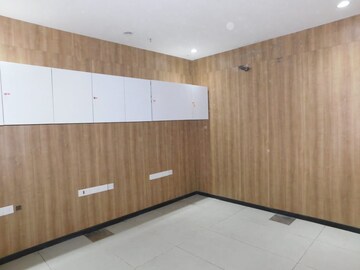 Room in  Showroom at Central Plaza Santacruz East, Santacruz East – for Rent