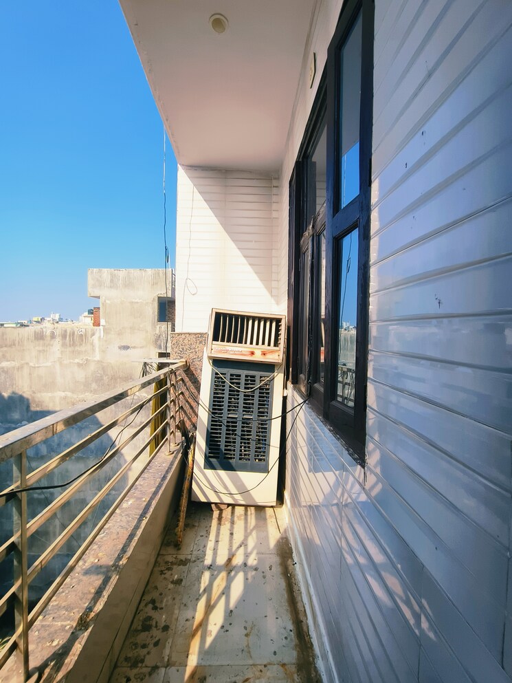 Balcony, dwarka mor 2 Bedroom 630 Sq.Ft. Builder Floor In Dwarka Mor Delhi 9754402