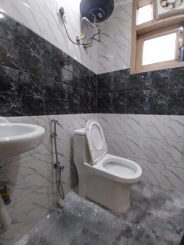 Master Bedroom in 2 BHK Apartment at Palm Residency Chhatarpur, Chattarpur – for Rent