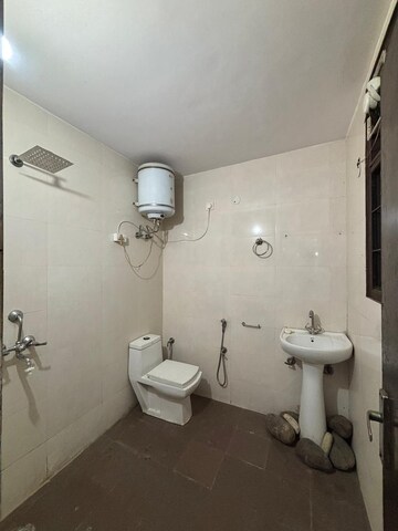 Bathroom in 2 BHK Apartment at Palm Residency Chhatarpur, Chattarpur – for Rent