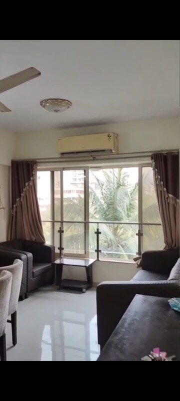 Living Room in 2 BHK Apartment at Vile Parle East – for Rent