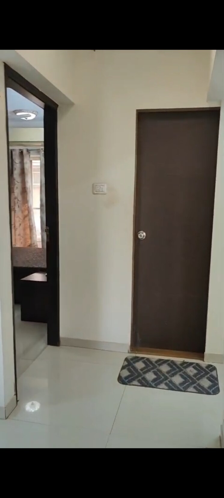 Room, vile parle east 2 Bedroom 750 Sq.Ft. Apartment In Vile Parle East Mumbai 9754471