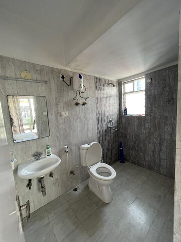 Bathroom in 3 BHK Apartment at City Centre, Salt Lake City – for Rent