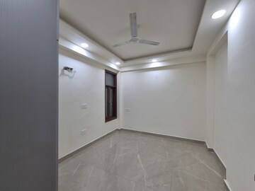 Room in 3 BHK Apartment at Palm Residency Chhatarpur, Chattarpur – for Rent