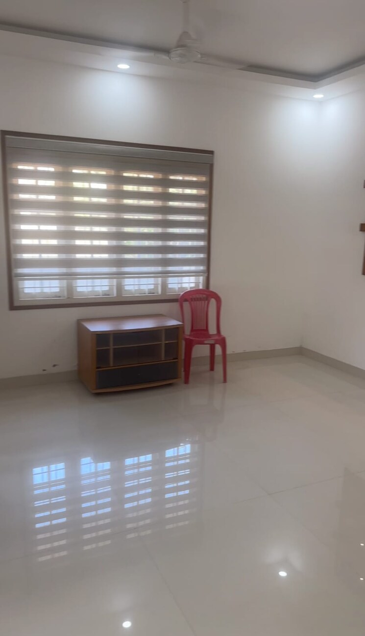 Hall, kuttanellur 4 Bedroom 3600 Sq.Ft. Independent House In Kuttanellur Thrissur 9754703