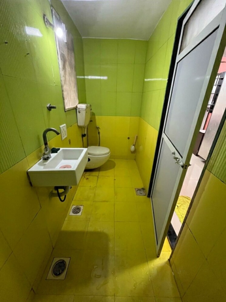 Master Bedroom, satellite-garden 1 RK 275 Sq.Ft. Apartment In Goregaon East Mumbai 9754530