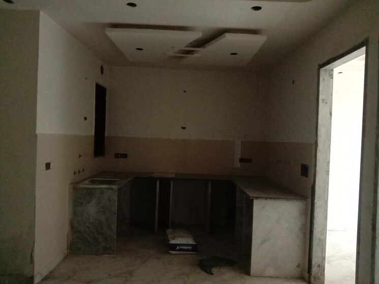Bathroom, dwarka mor 3 Bedroom 927 Sq.Ft. Builder Floor In Dwarka Mor Delhi 9754718