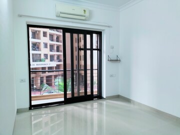 Room in 2 BHK Apartment at K Raheja Raheja Residency, Malad East – for Rent