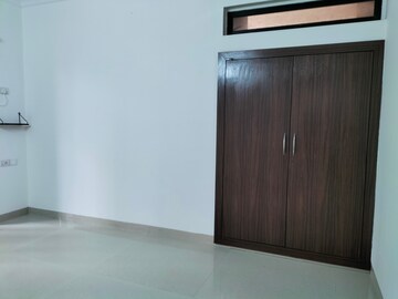 Room in 2 BHK Apartment at K Raheja Raheja Residency, Malad East – for Rent