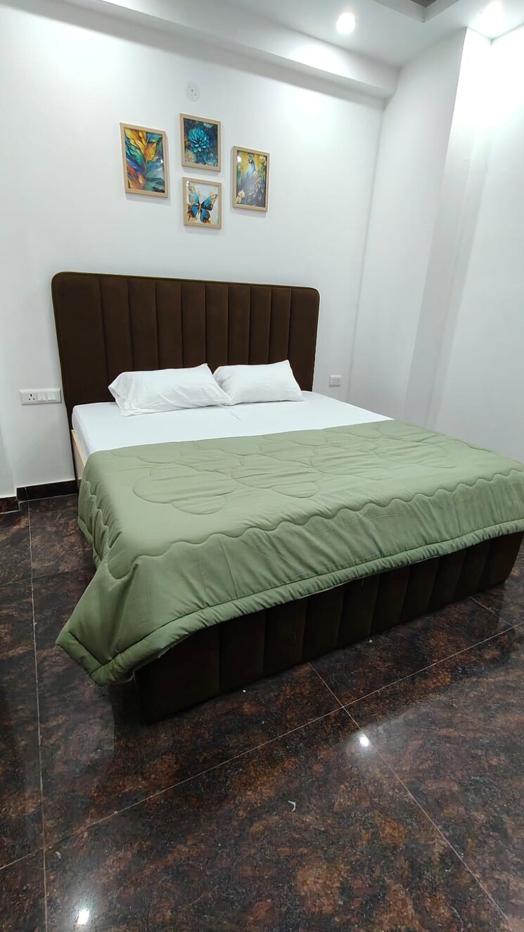 Bedroom, sector 56 1 Bedroom 180 Sq.Yd. Builder Floor In Sector 56 Gurgaon 9755443