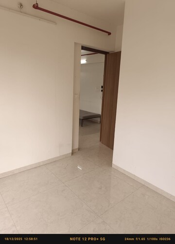 Room in 1.5 BHK Apartment at Poddar Spraha Diamond, Chembur – for Rent