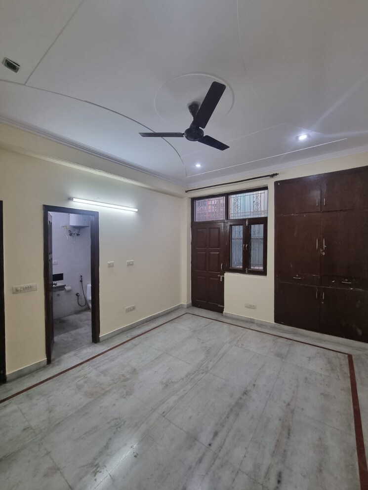 Room, sector 55 2 Bedroom 1112 Sq.Ft. Independent House In Sector 55 Noida 9755623