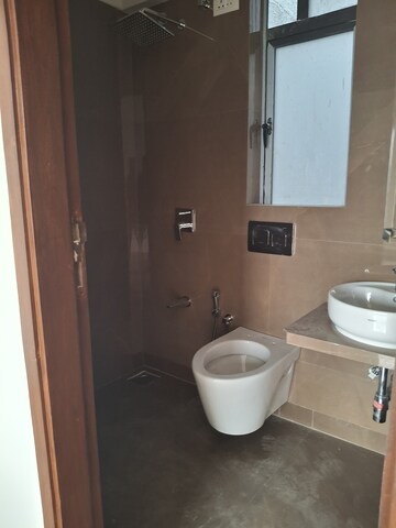 Furnished Amenities in 3 BHK Apartment at Goghari Mansion CHS, Santacruz West – for Rent