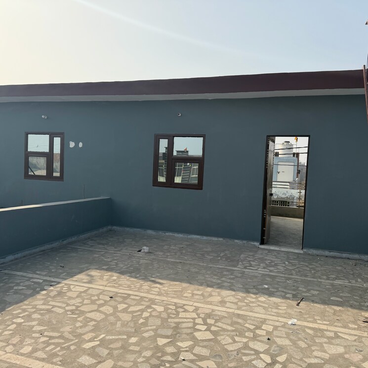  Parking, modipuram 3 Bedroom 115 Sq.Yd. Villa In Modipuram Meerut 9755874