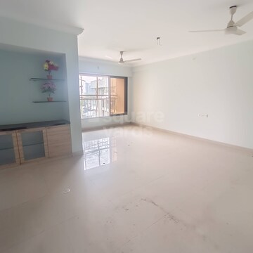Room in 5 BHK Apartment at Emaar MGF The Palm Drive Villas, Sector 66 – for Rent
