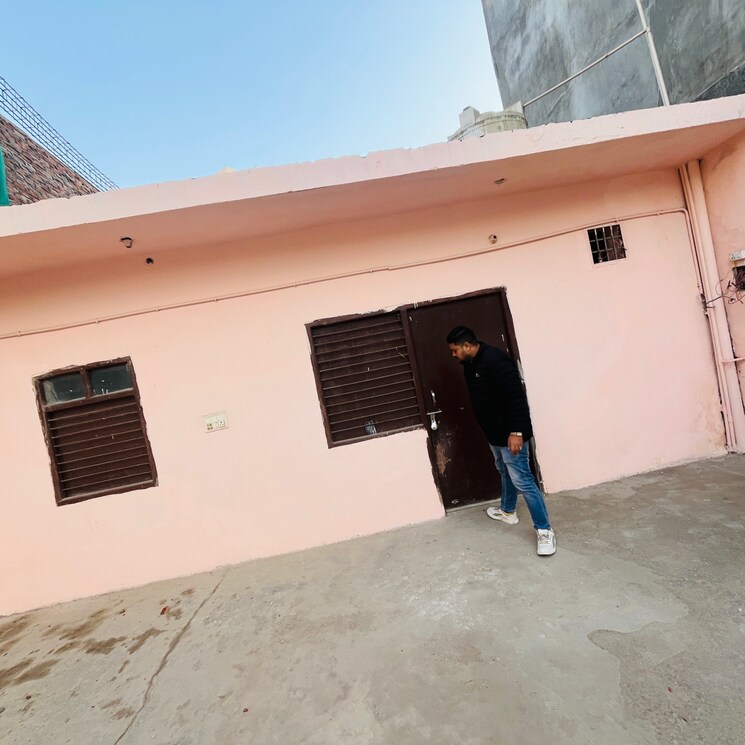 Team Area, rwa-apartments-sector-121 2 Bedroom 2000 Sq.Ft. Independent House In Garhi Chaukhandi Noida 9755918