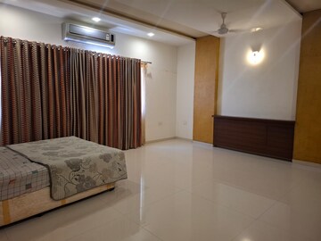 Living Room in 4 BHK Apartment at Banjara Hills – for Rent