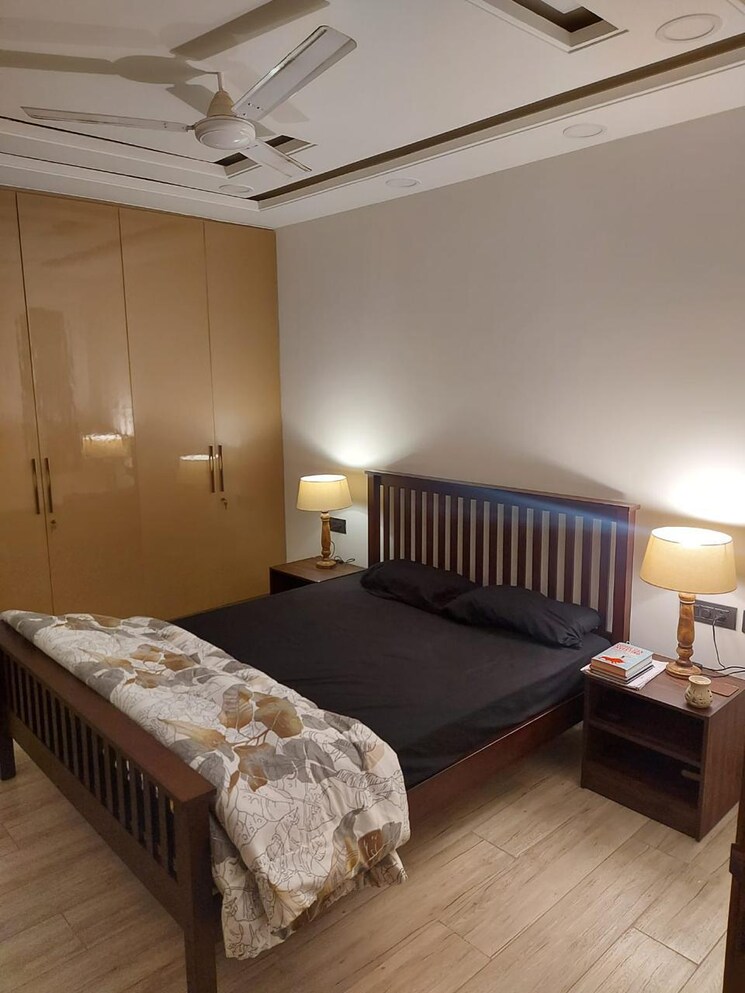 Bedroom, sector 57 3 Bedroom 263 Sq.Yd. Builder Floor In Sector 57 Gurgaon 9756060