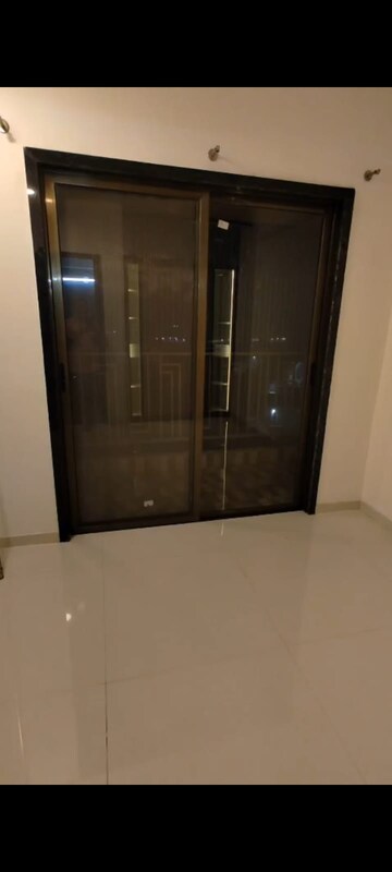 Room in 2 BHK Apartment at Regency Anantam, Dombivli East – for Rent
