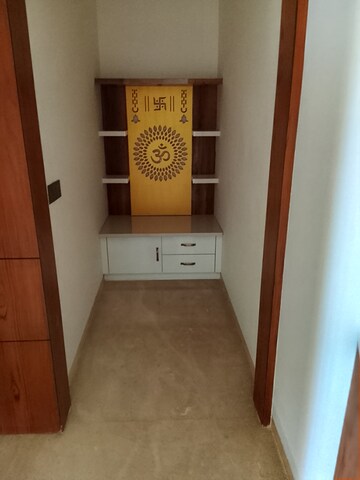 Room in 3.5 BHK Builder Floor at Palam Vihar – for Rent