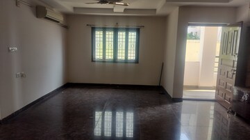 Room in 3 BHK Apartment at Jubilee Hills – for Rent