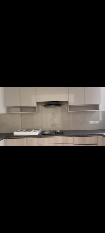 Kitchen in 3.5 BHK Builder Floor at Smart World Orchard, Sector 61 – for Rent