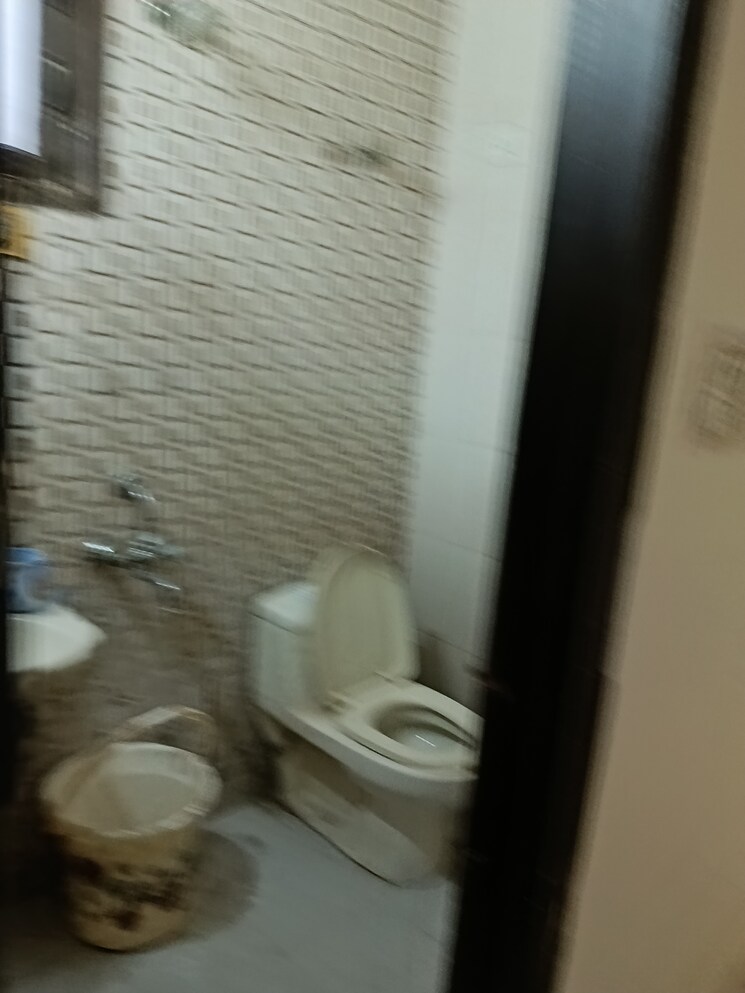 Bathroom, neb sarai 1 Bedroom 500 Sq.Ft. Builder Floor In Neb Sarai Delhi 9756284