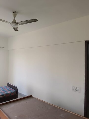 Room in 3 BHK Apartment at Rutuparna Apartments, Baner – for Rent
