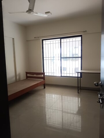 Room in 3 BHK Apartment at Rutuparna Apartments, Baner – for Rent