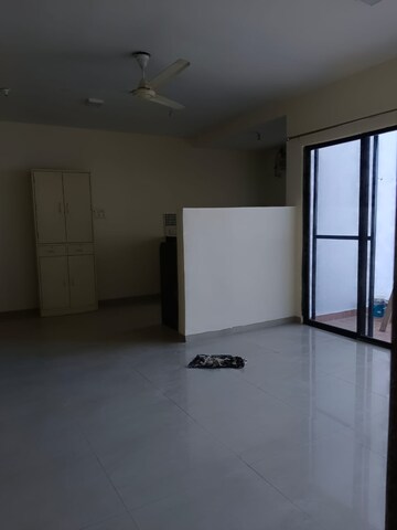 Room in 3 BHK Apartment at Rutuparna Apartments, Baner – for Rent