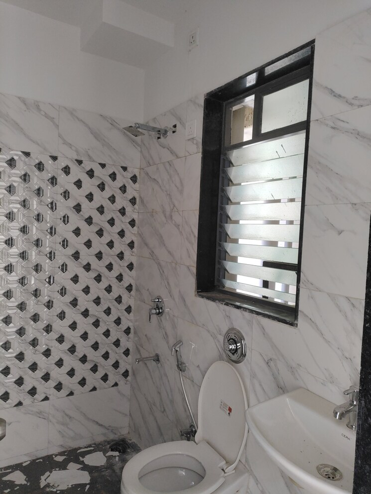 Attached Bathroom, uk-iridium 2 Bedroom 580 Sq.Ft. Apartment In Kandivali East Mumbai 9756710