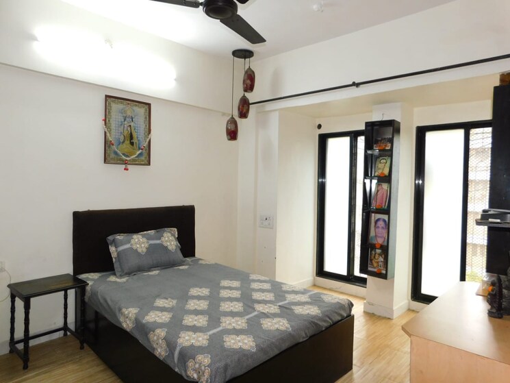 Cover Image, crystal-palace-chs 1 Bedroom 585 Sq.Ft. Apartment In Malad West Mumbai 9756806