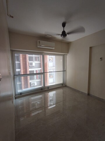 Room in 2 BHK Builder Floor at Ghatkopar East – for Rent