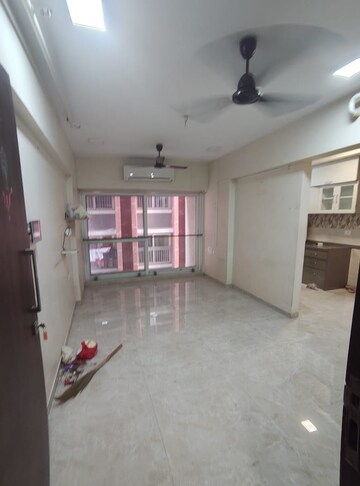 Room in 2 BHK Builder Floor at Ghatkopar East – for Rent