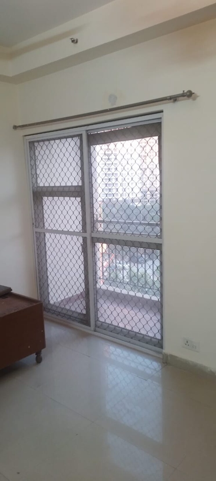 Room, gardenia-golf-city 2 Bedroom 950 Sq.Ft. Apartment In Sector 75 Noida 9757127