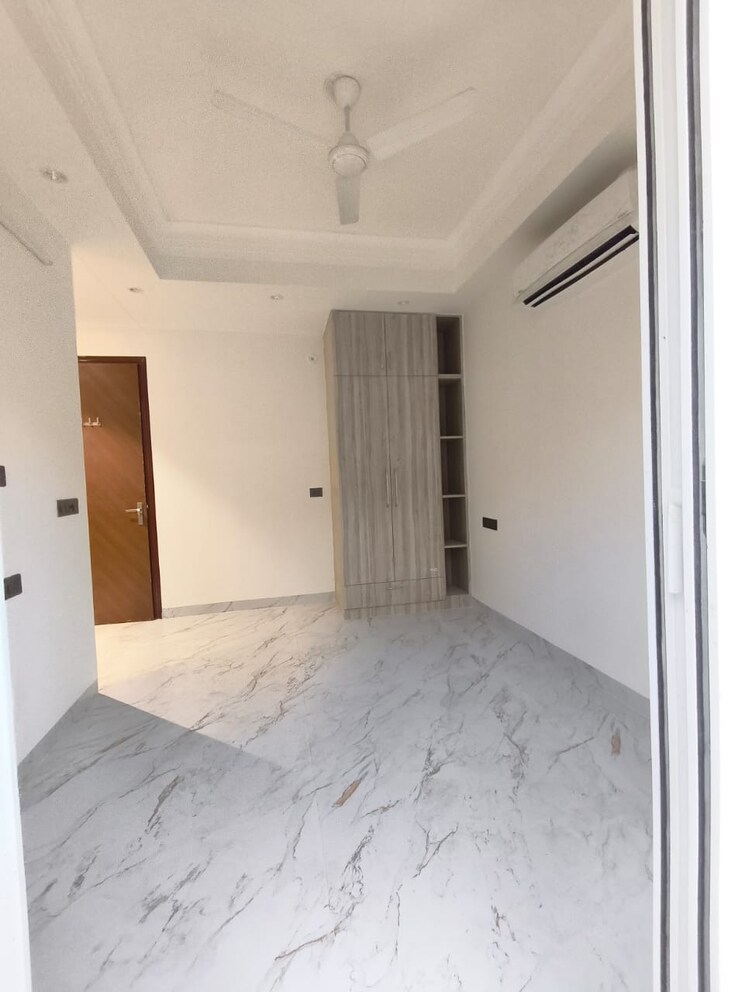 Room, sector 31 Studio 647 Sq.Ft. Builder Floor In Sector 31 Gurgaon 9757221