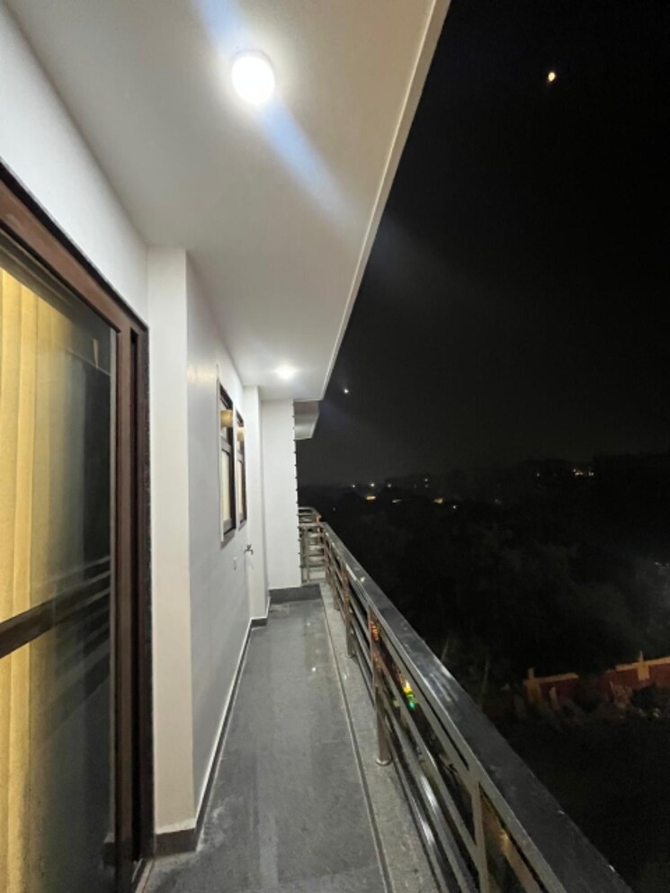 Balcony, vasant kunj 4 Bedroom 2000 Sq.Ft. Builder Floor In Vasant Kunj Delhi 9757255