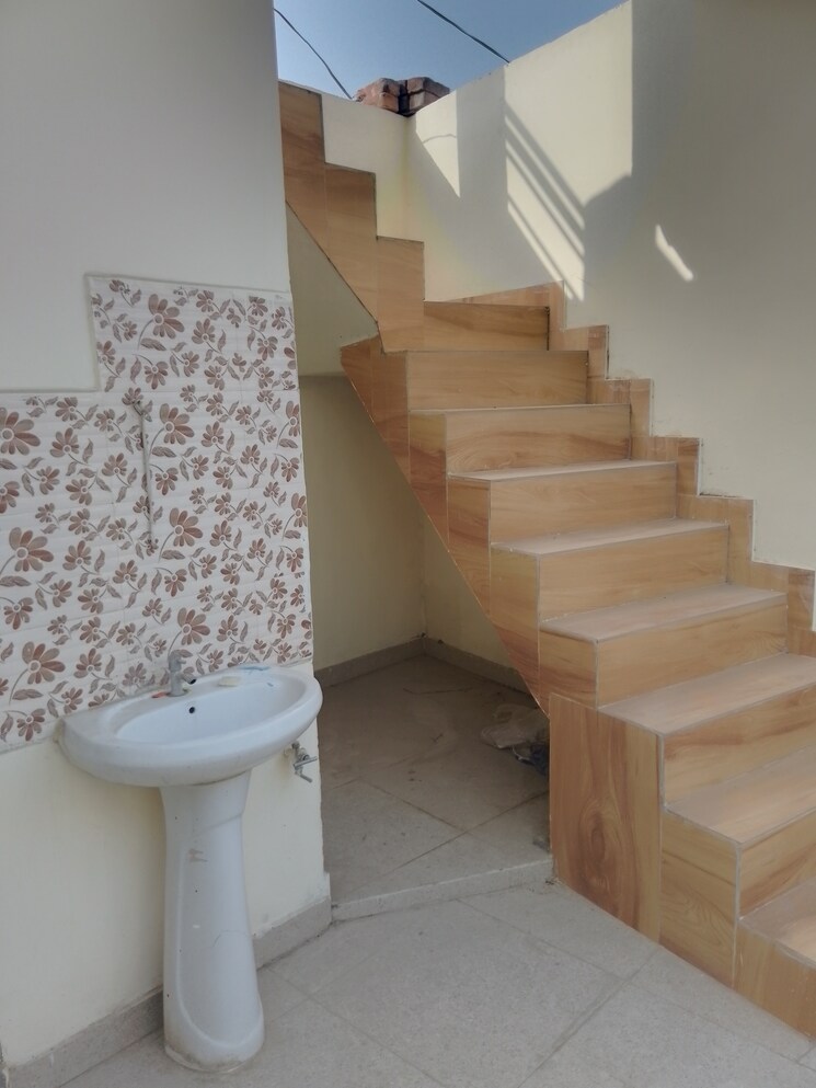 undefined, kharar kurali highway 3 Bedroom 100 Sq.Yd. Independent House In KharaR Kurali Highway Mohali 9757323