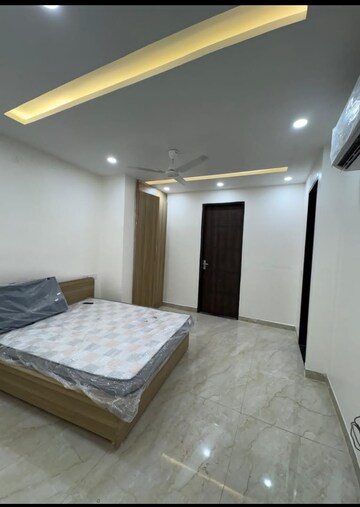 Bedroom in 2 BHK Builder Floor at Sector 51 – for Rent