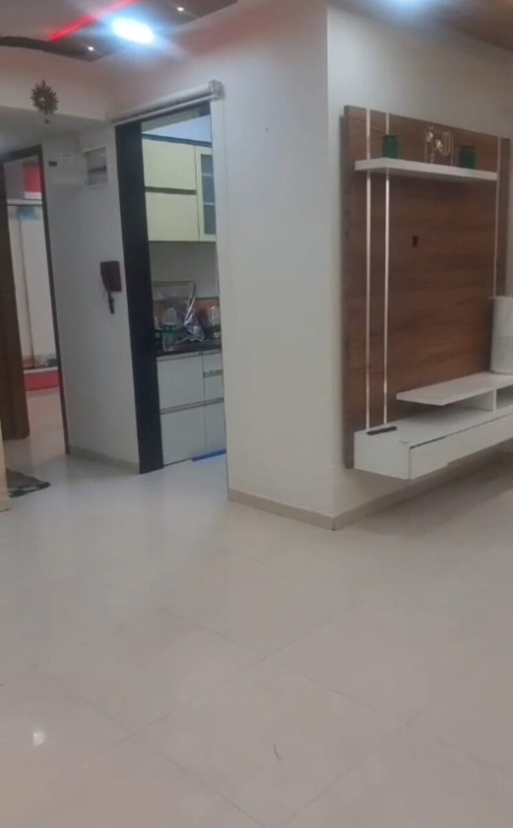 Room, neelkanth-palms 3 Bedroom 999 Sq.Ft. Apartment In Kapur Bawdi Thane 9757357