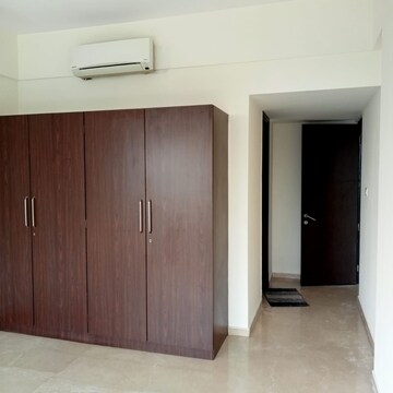 Room in 4 BHK Apartment at Suvidha Emerald, Dadar West – for Sale