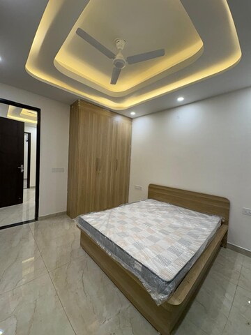 Bedroom in 2 BHK Builder Floor at Sector 38 – for Rent