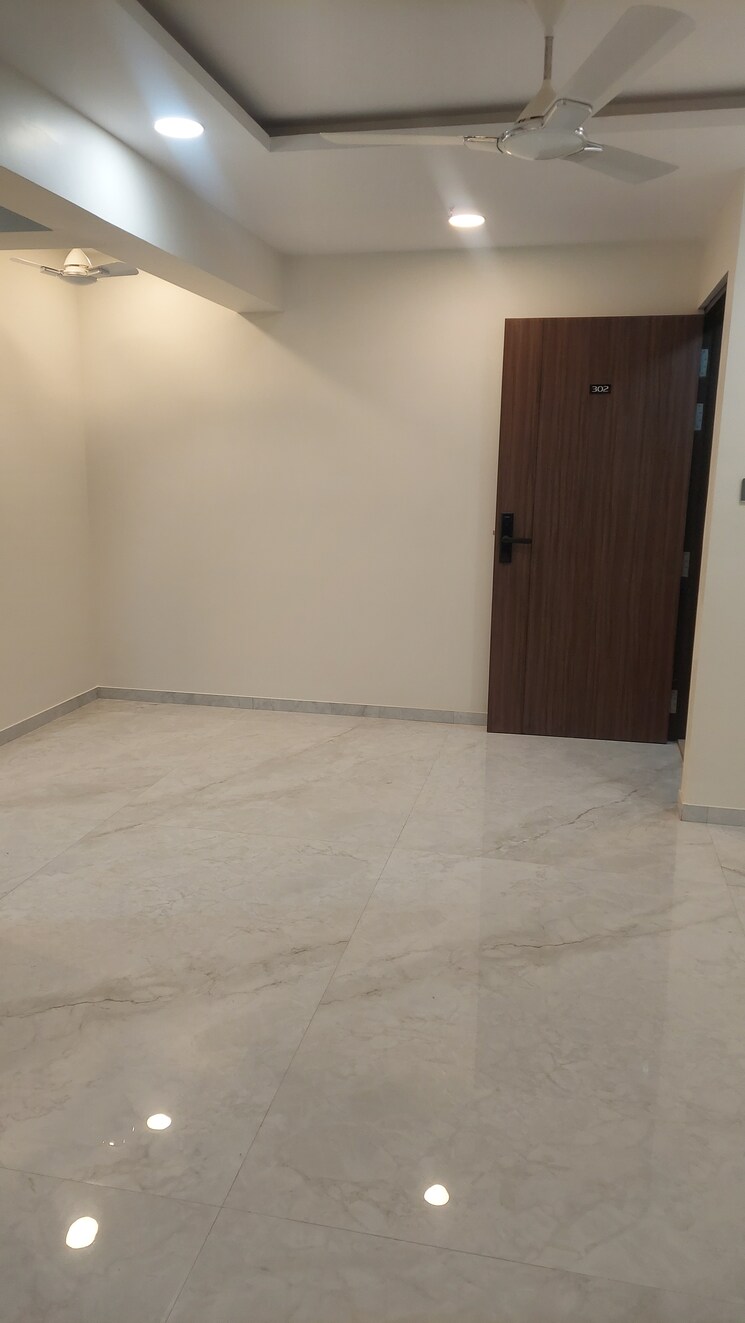 Room, gurukrupa-nirmalam 2 Bedroom 900 Sq.Ft. Apartment In Bandra East Mumbai 9757455