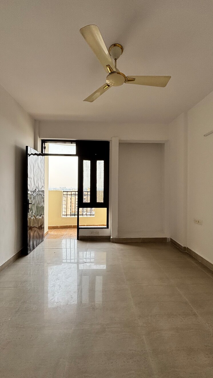 Room, mahagun-villa 3 Bedroom 1350 Sq.Ft. Apartment In Vaishali Sector 4 Ghaziabad 9757477